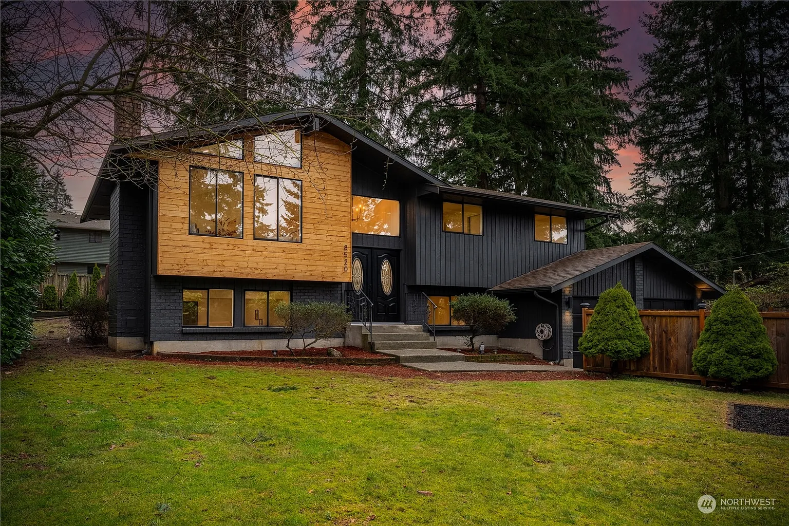 8520 Vistarama Avenue photo 1