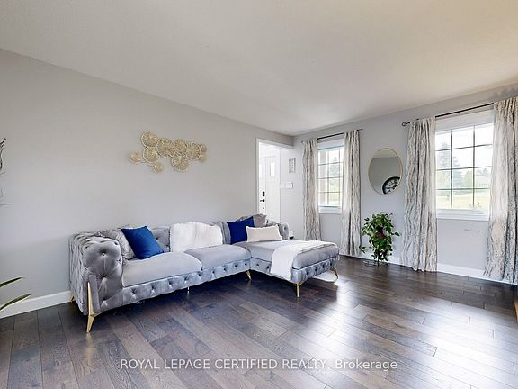 4th image of 9 Oldfield Ct