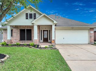 8315 Major Blizzard Dr, Houston, TX 77089