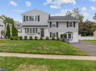 329 Williams Rd, Bryn Mawr, PA 19010