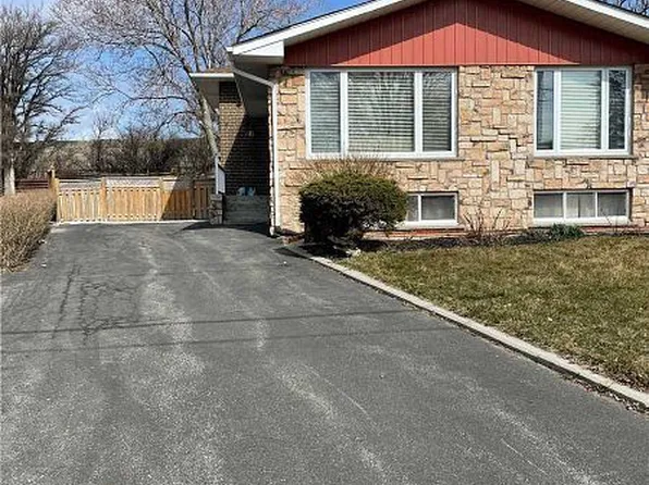 40 Cavehill Cres, Toronto, ON M1R 4P9