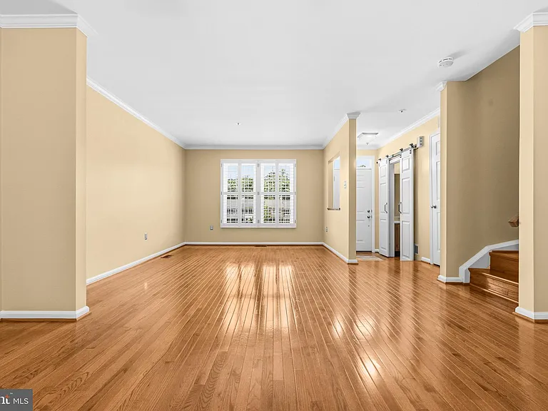 6837 Malton Ct — Photo 9