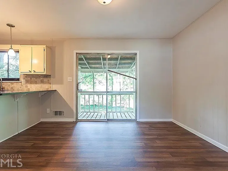 5545 Sturbridge Way — Photo 4