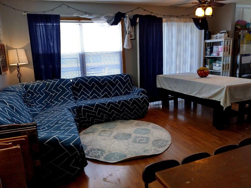 Large open family room.