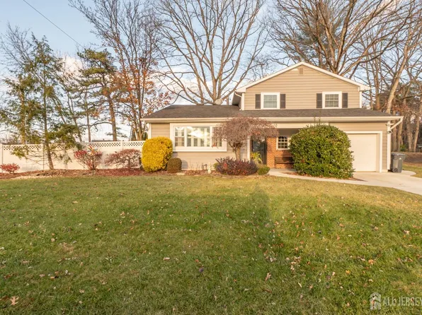 10 Arvin Rd, Old Bridge, NJ 08857