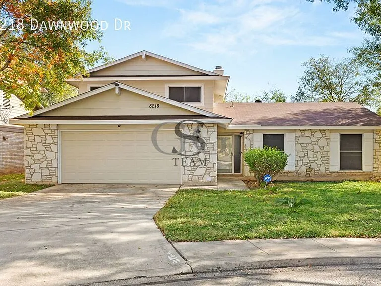 8218 Dawnwood Dr — Photo 1