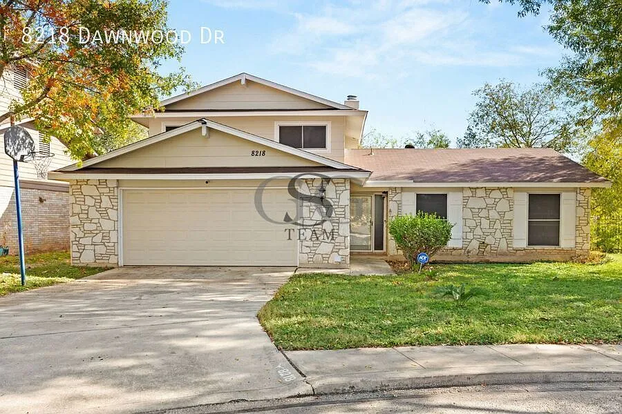 8218 Dawnwood Dr