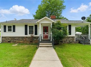 105 Kirby St, Greer, SC 29651