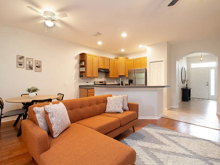 608 Black Lion Dr NE — Photo 6
