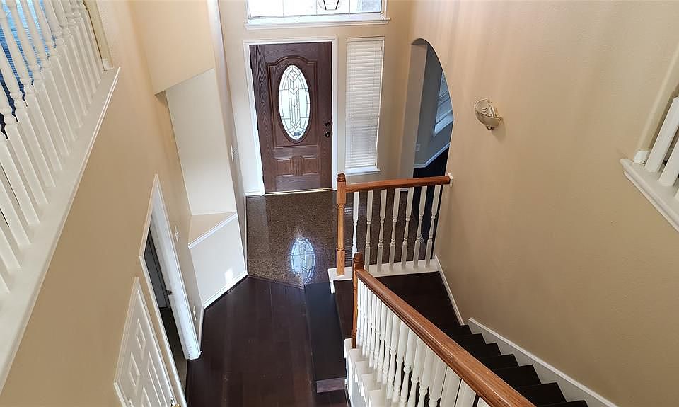 1st image of 15139 Millers Run Ln