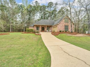 17 Parsons Creek Rd, Hattiesburg, MS 39402