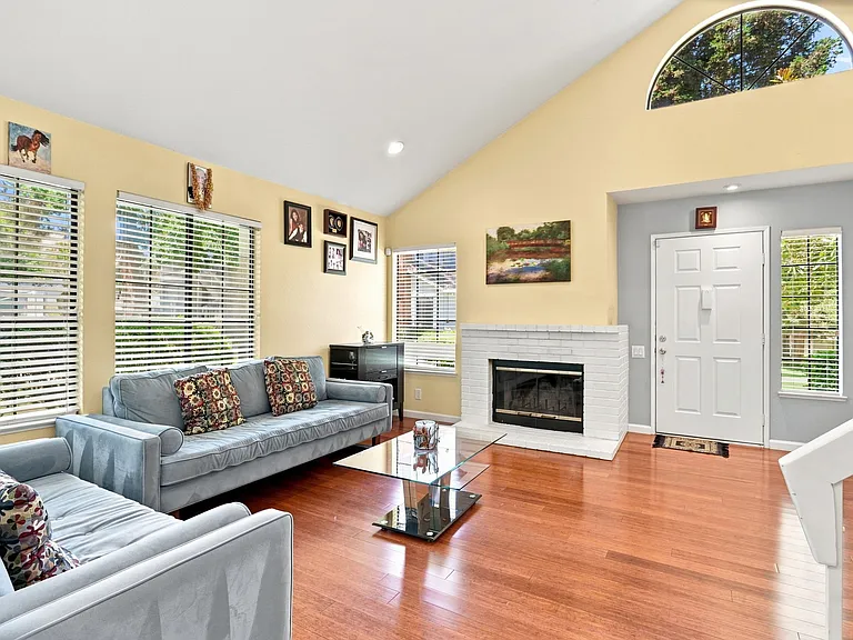 2822 Buena Knoll Ct #2822 — Photo 9