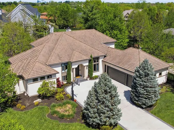 4824 W 144th Ter, Leawood, KS 66224