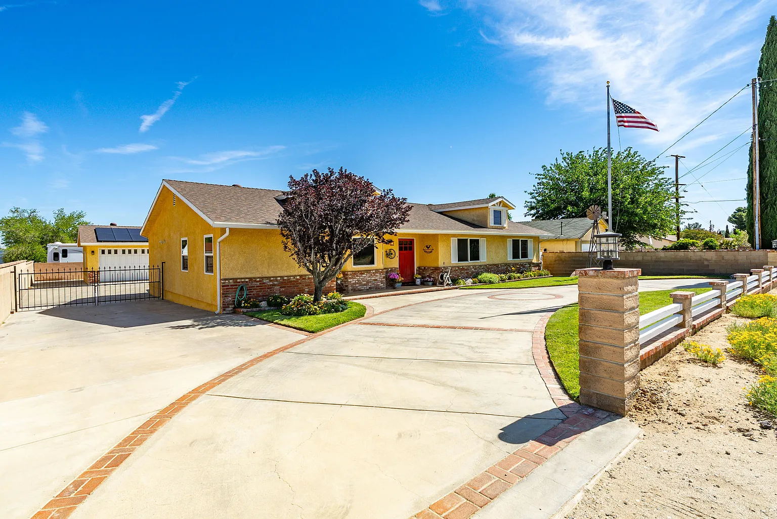 5215 Columbia Way photo 1