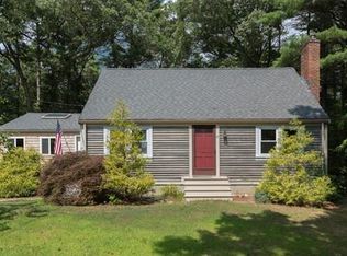 15 Queens Brook Rd, Pembroke, MA 02359