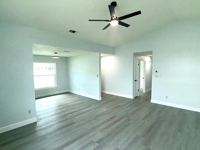 5390 Warrior Ln — Photo 5