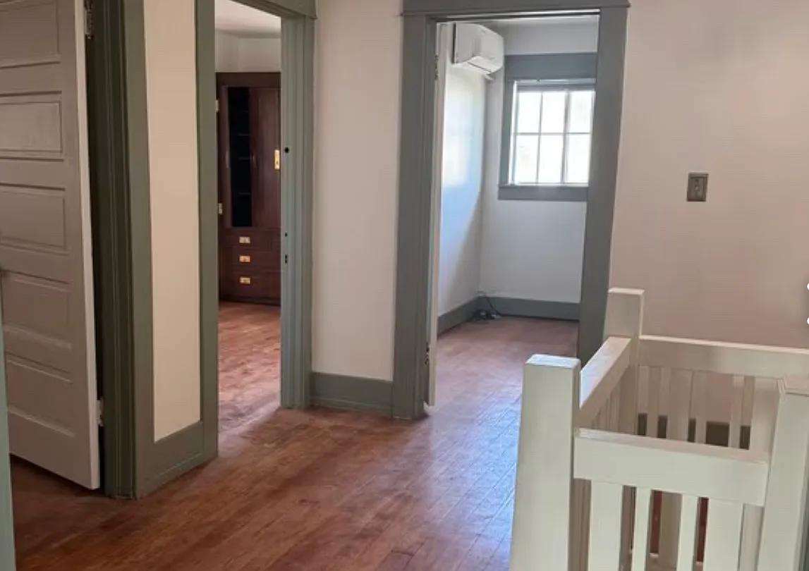 4 bed, 2384 sqft, $4,650 — Photo 4