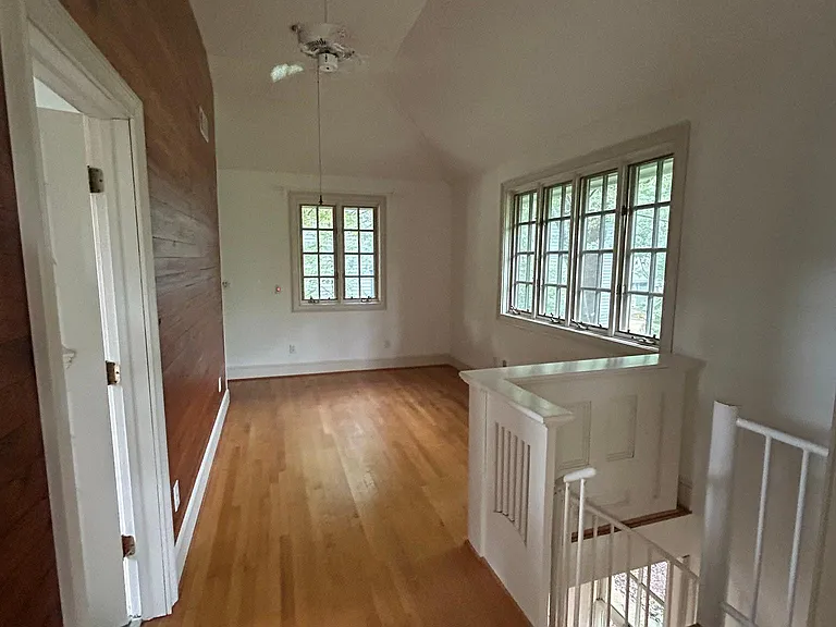 81 Spruce St NE — Photo 11