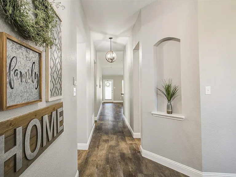 4852 Ambrosia Dr — Photo 4