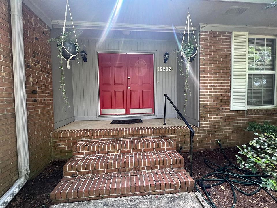 1st image of 2315 Kara Dr