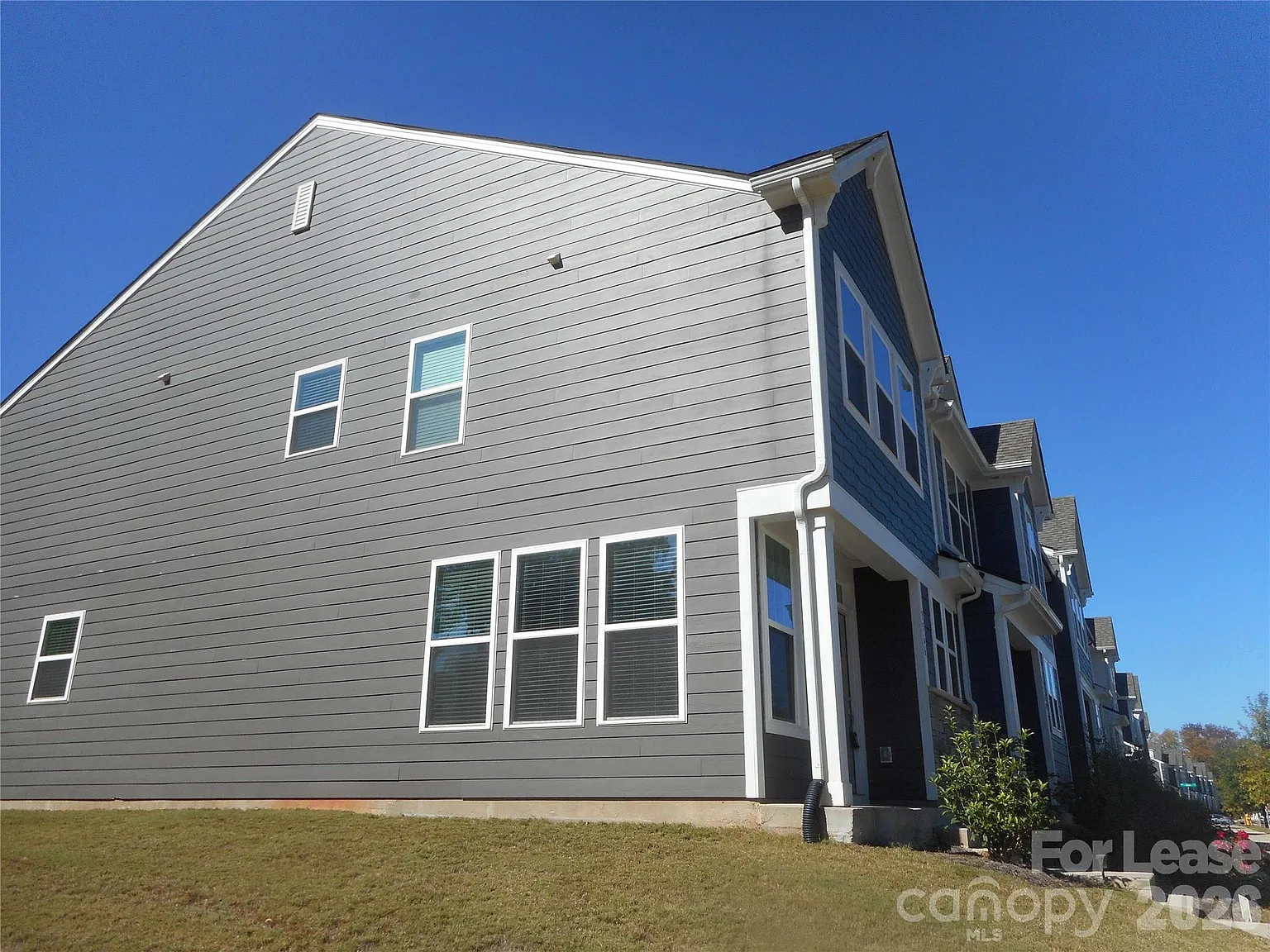 Studio, 1623 sqft, $1,995 — Photo 2