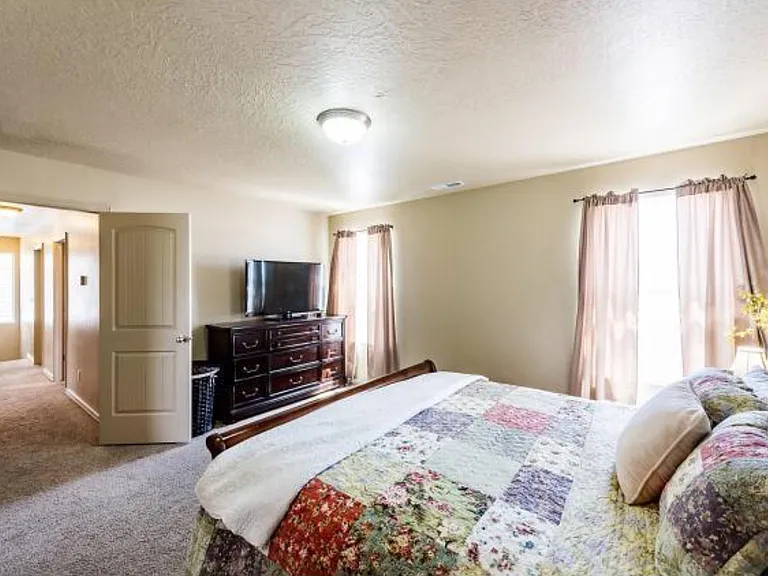 1587 W Kingsbarn Way — Photo 19