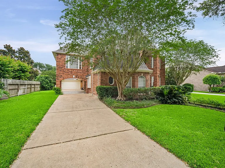 3622 Springhill Ln — Photo 12