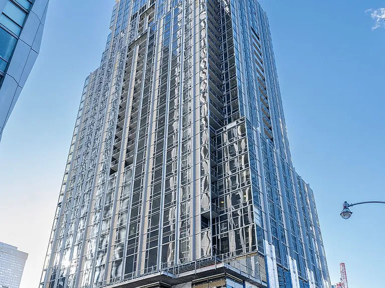 11 Yorkville Ave #5601 — Photo 1