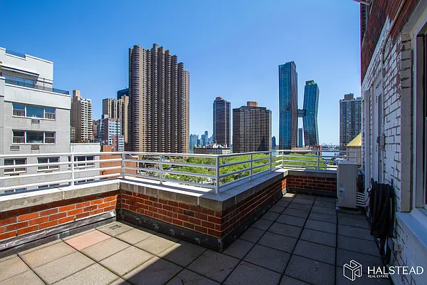 Sold by Brown Harris Stevens | media 18