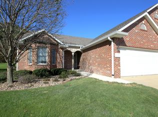 1933 W Courtside Dr, Peoria, IL