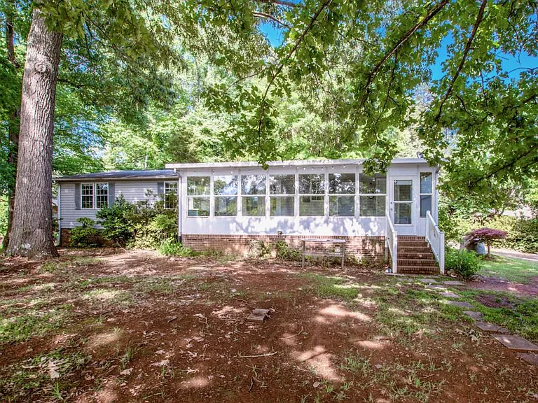 447 Kemp Rd — Photo 35