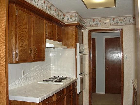4th image of 5307 Groveton Ln