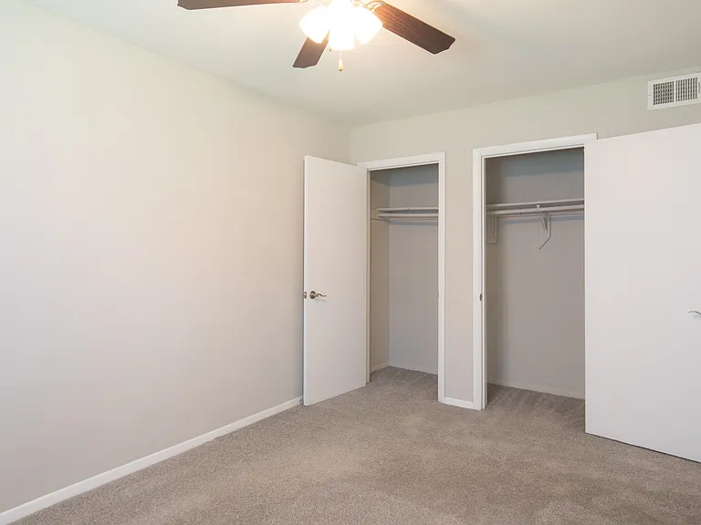 Colonial Pines — Photo 15