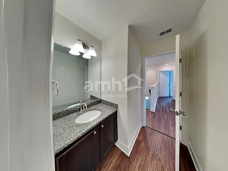 4526 Reisswood Loop — Photo 15