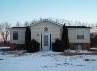 1155 W Locke Rd, Perry, MI 48872