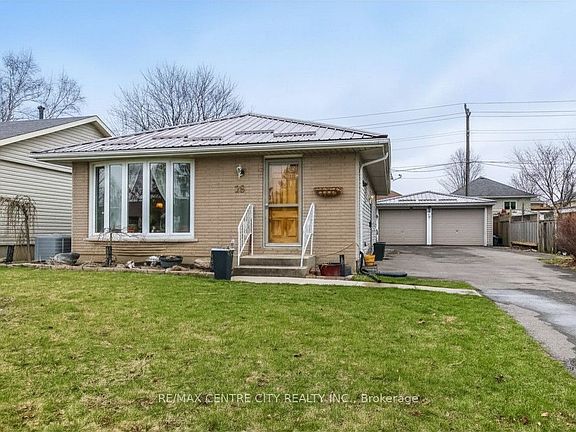 2nd image of 26 Manor Rd
