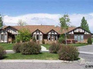 4009 Pinehurst Ct, Riverton, WY 82501