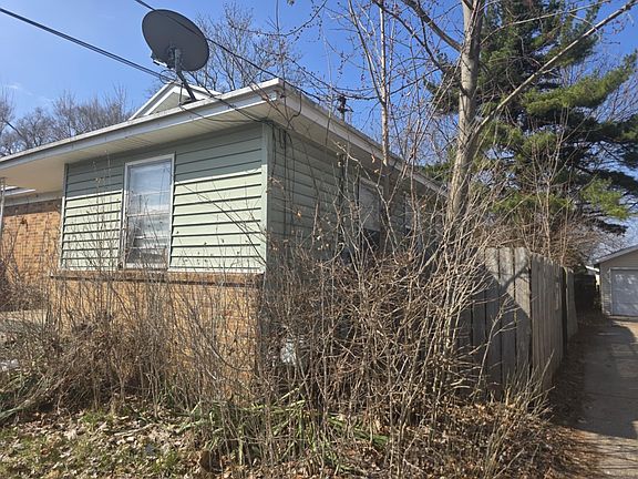 3rd image of 3509 Collingwood Ave SW