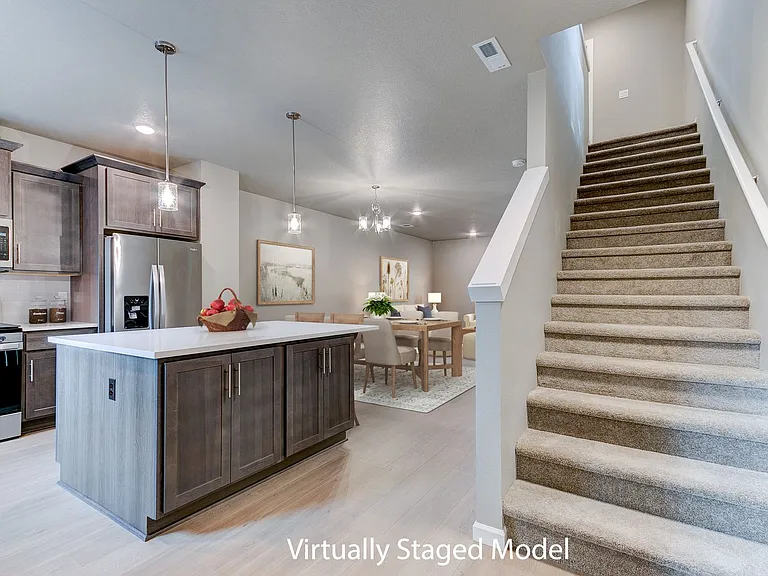 Air Conditioning! Beautiful Newer Construction Home! 3 Master Bedrooms! — Photo 13