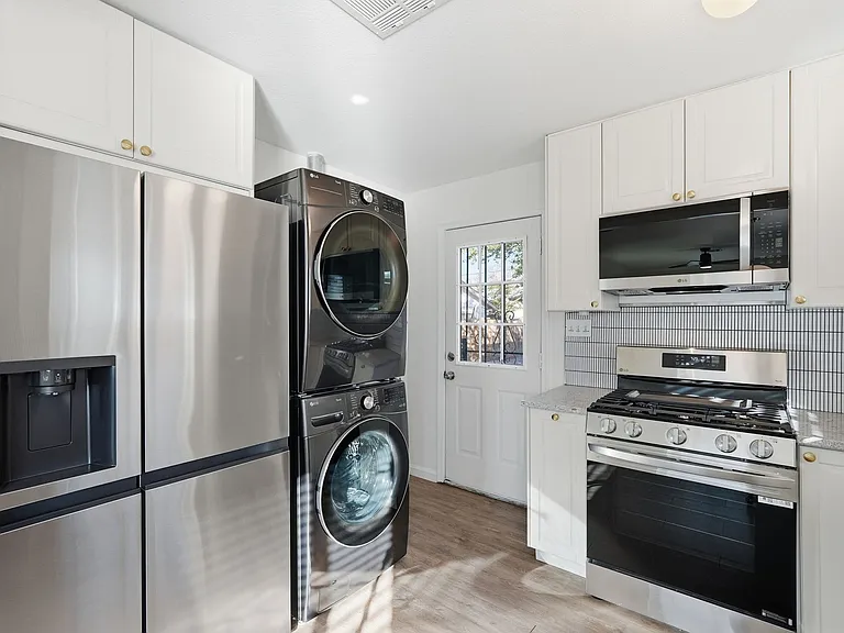 1322 W Taylor St — Photo 18