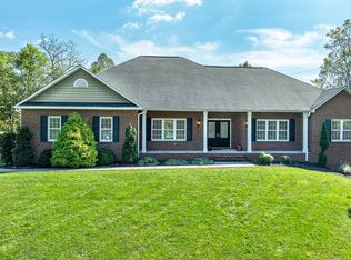 317 Sowder Farm Rd, Troutville, VA 24175