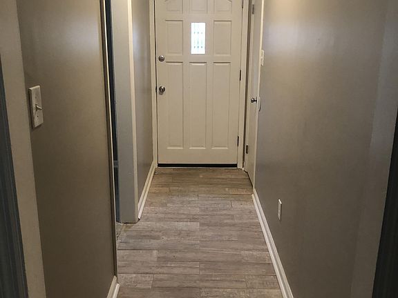 2nd image of 860 Valley Springs Dr