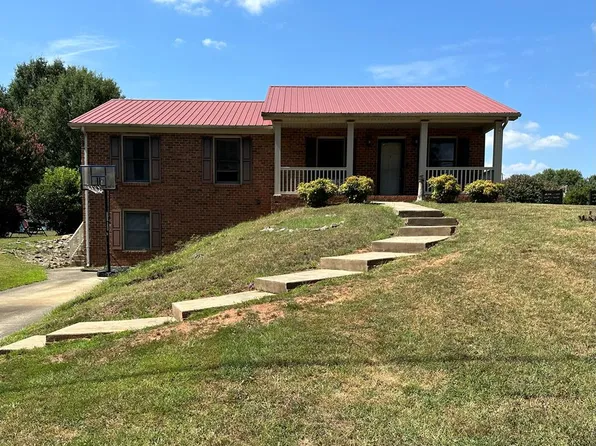 6029 Kenridge Cir, Danville, VA 24540