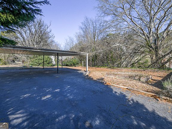 4th image of 3021 Old Concord Rd SE