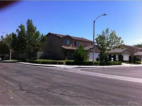 1715 Bow Way photo 1