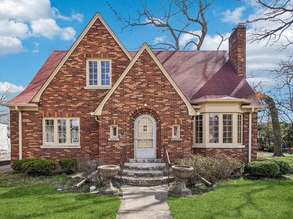 1119 Hill Ave, Elgin, IL 60120