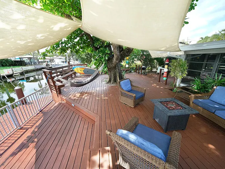 2518 Gulfstream Ln — Photo 2