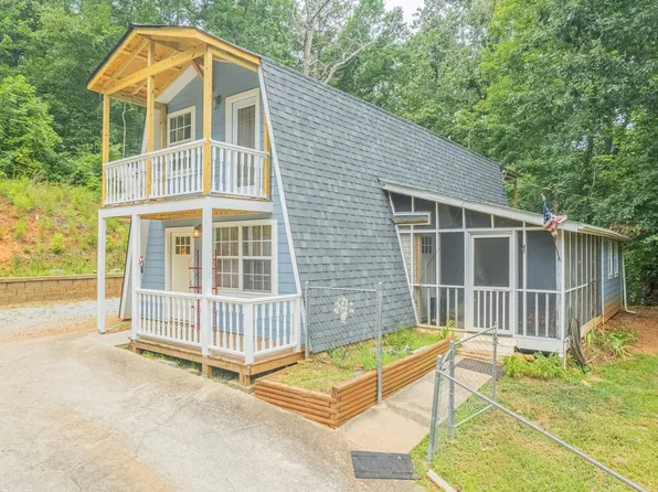 556 Shorewood Cir, Toccoa, GA 30577