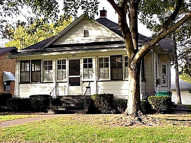 1st image of 206 W 11th St
