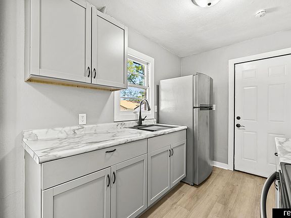 5th image of 3929 N 42nd St
